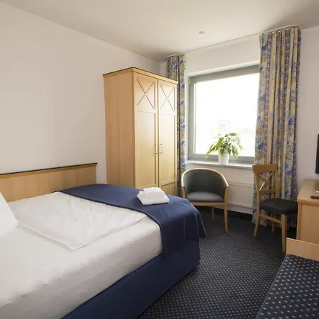 Hotel Near By 3*