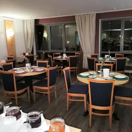 Hotel Near By 3*