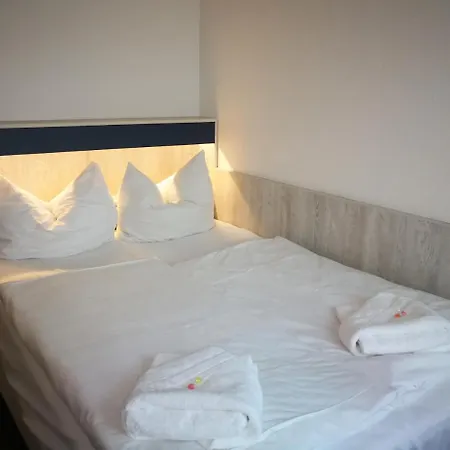 Hotel Near By 3*