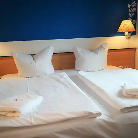 Hotel Near By 3*