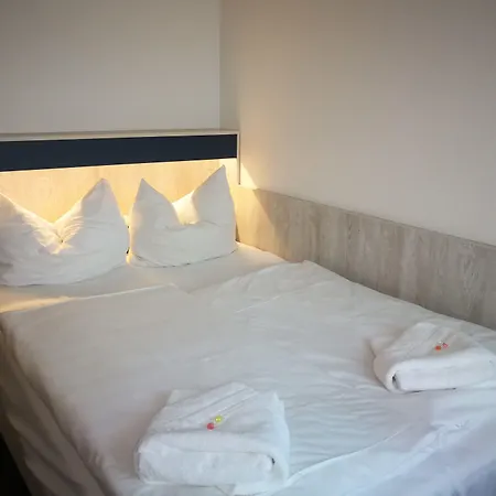 Near By Hotel Laatzen