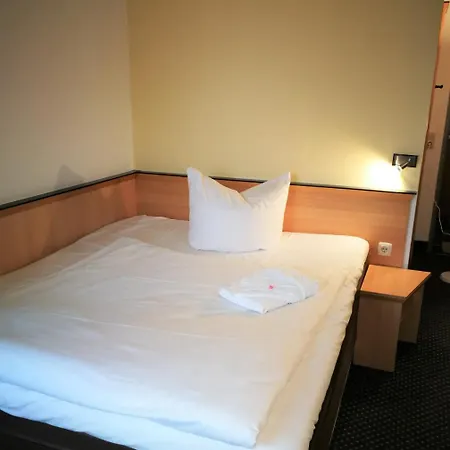 Hotel Near By 3*
