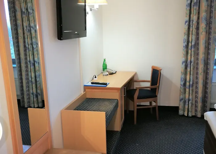 Near By Otel Laatzen